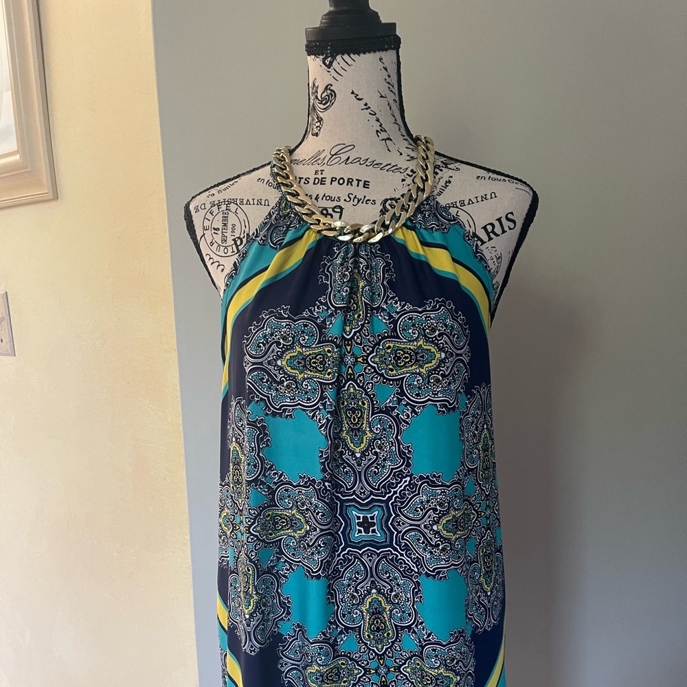 Sleeveless dress